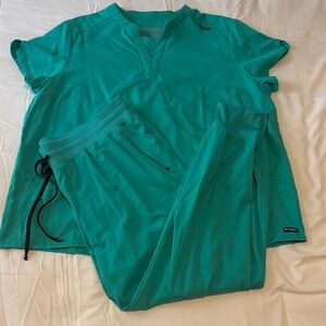 Greys Anatomy Jogger Scrub Set.